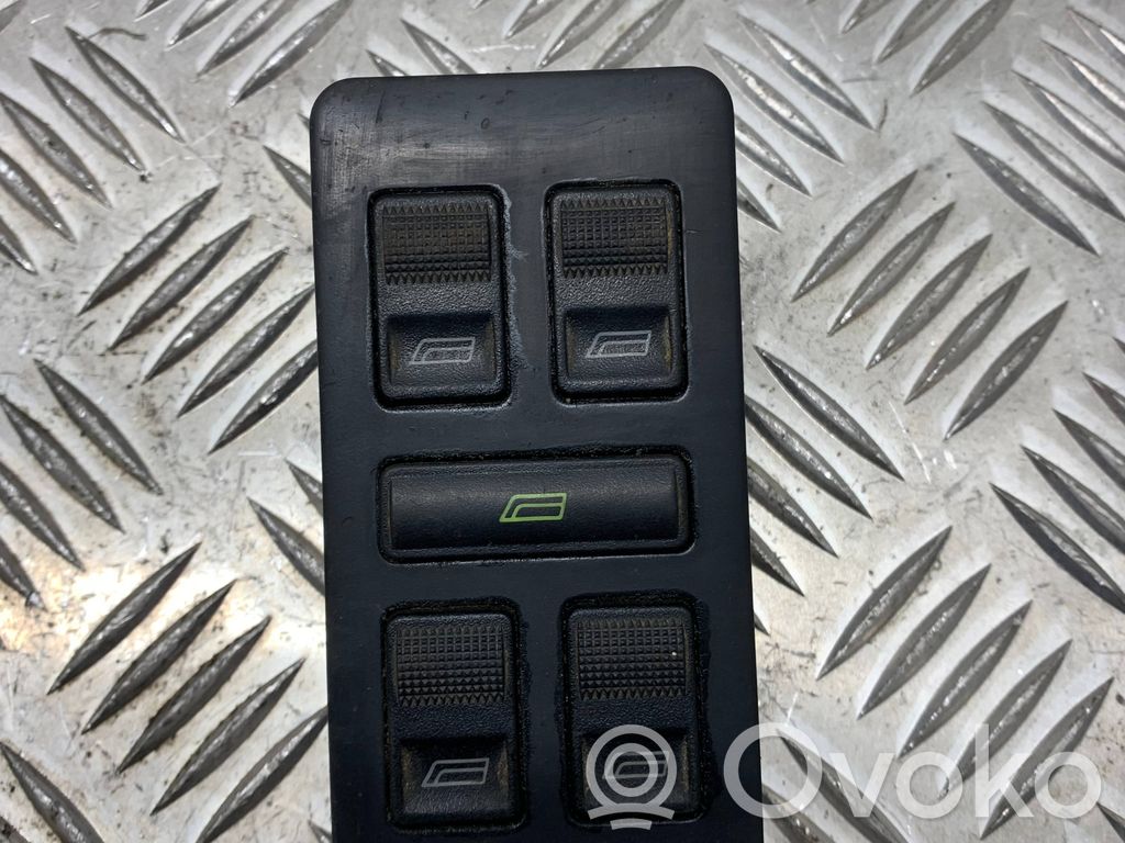 Audi A6 S6 C4 4A Electric window control switch 