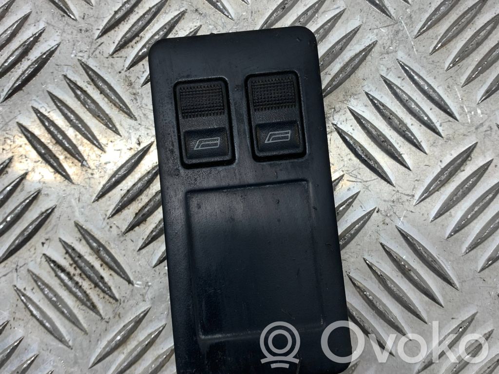 Audi A6 S6 C4 4A Electric window control switch 