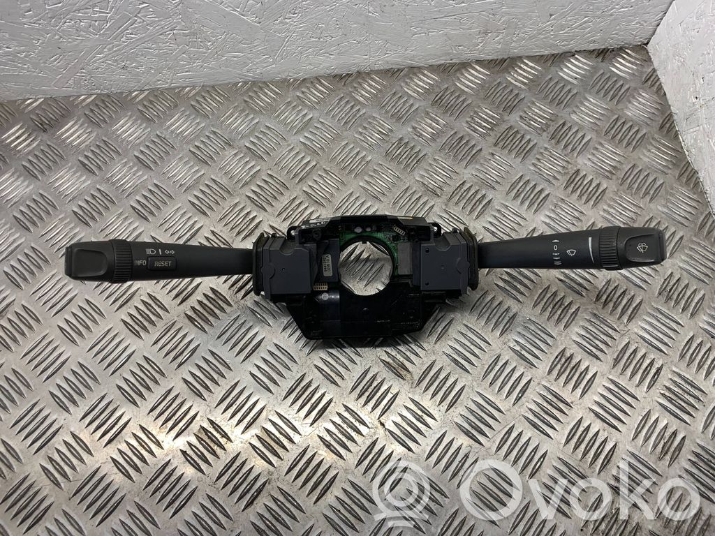 Volvo S60 Wiper turn signal indicator stalk/switch 