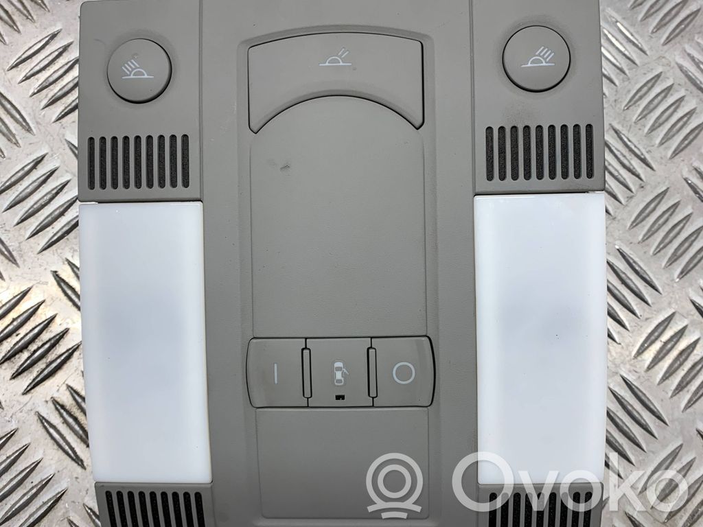 Audi A8 S8 D3 4E Front seat light 