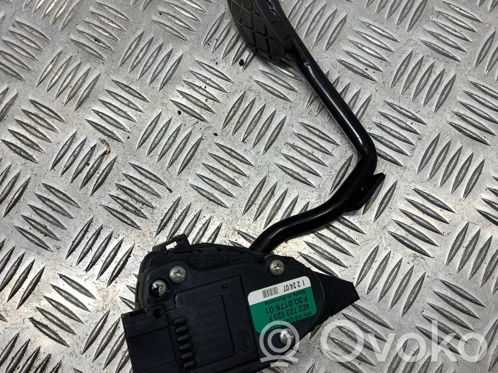Gaspedal   4E2723523F,F30017601