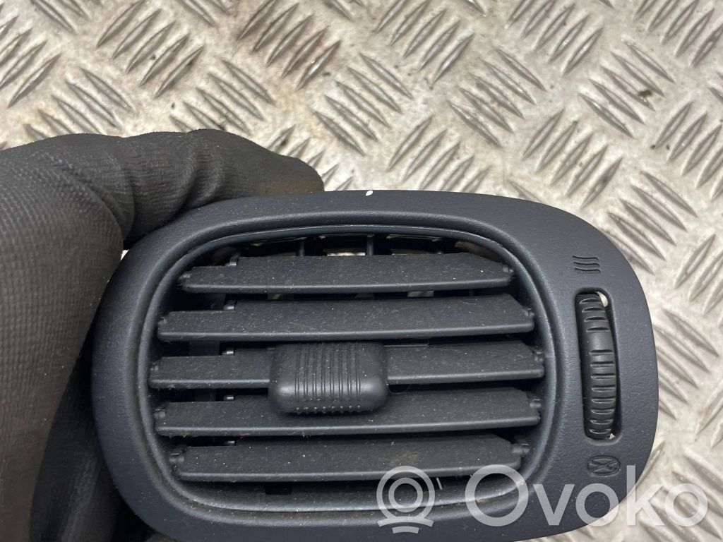 Chrysler Voyager Dashboard side air vent grill/cover trim 