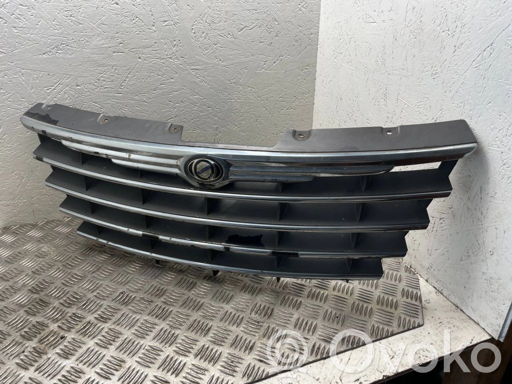 Chrysler Grand Voyager IV Rejilla delantera 