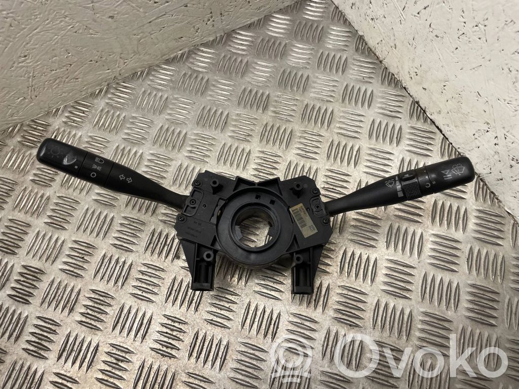 Land Rover Freelander Interruptor/palanca de limpiador de luz de giro 