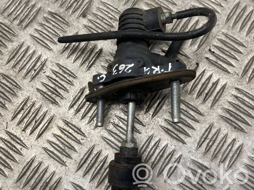 Toyota RAV 4 (XA30) Clutch slave cylinder 