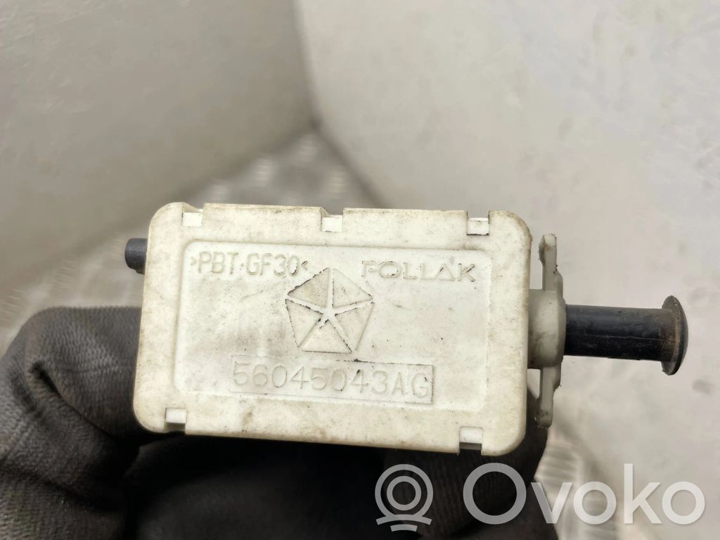 Chrysler Voyager Brake pedal sensor switch 