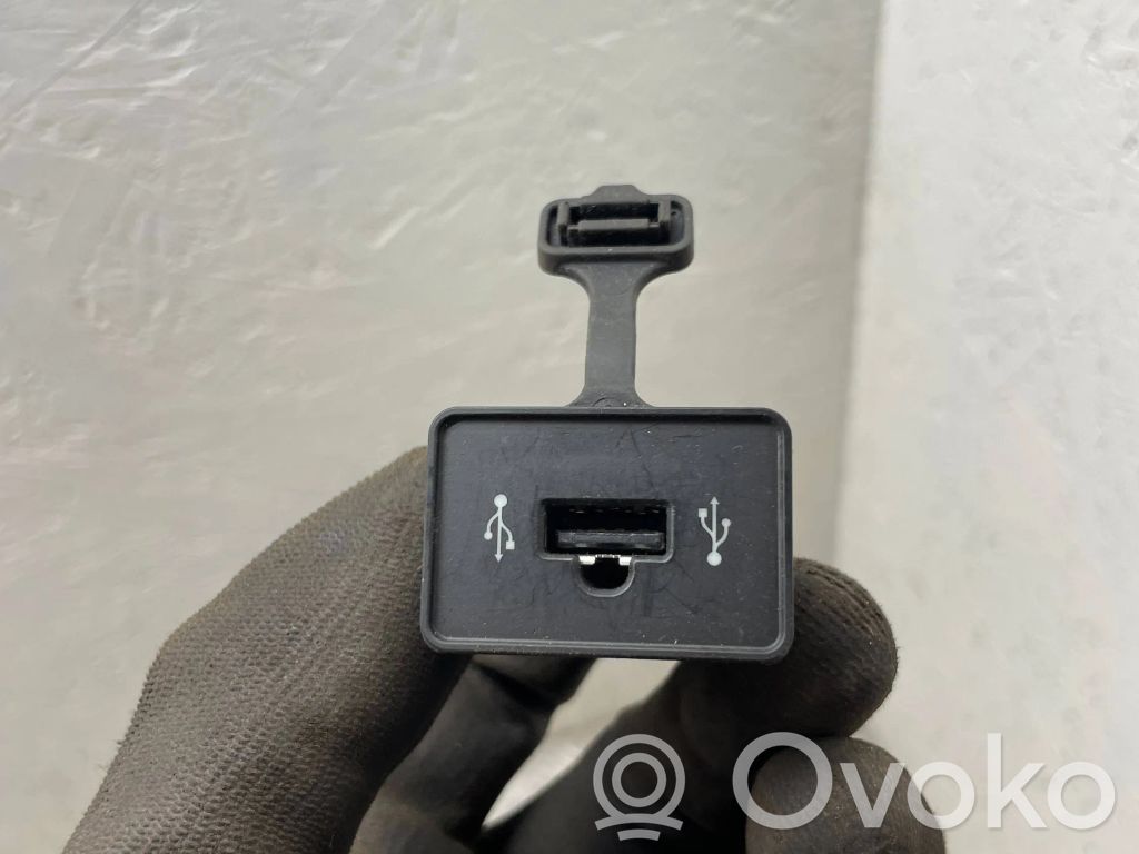 Alfa Romeo 159 Enchufe conector USB 