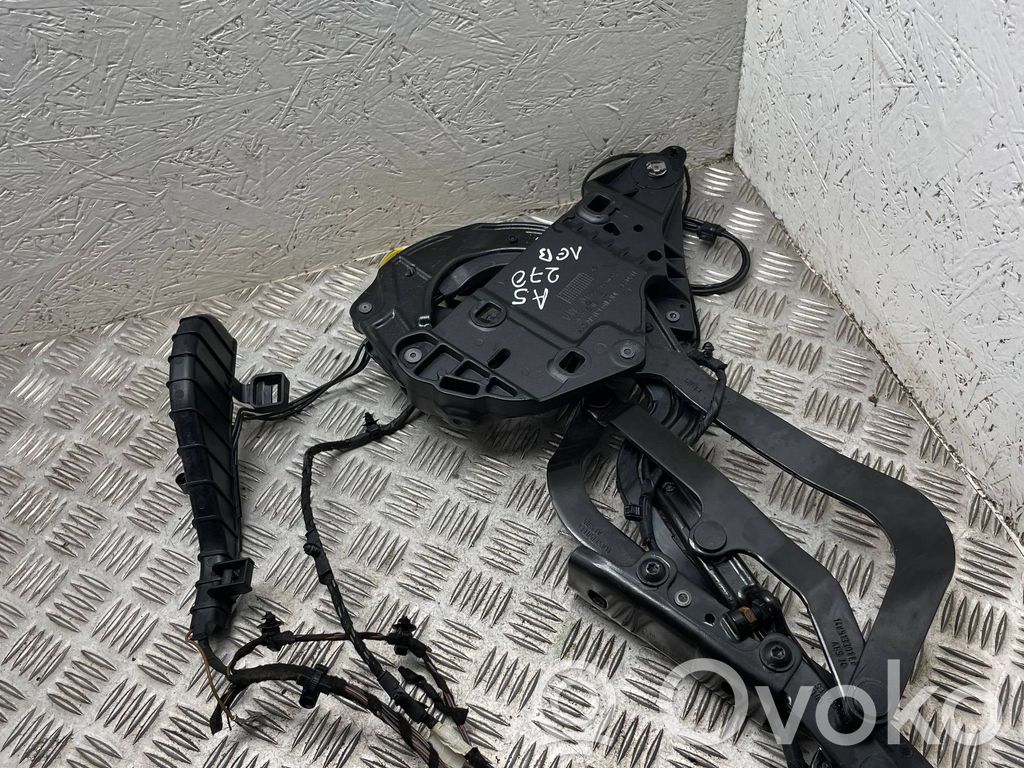 Audi A5 8T 8F Tailgate/trunk/boot hinge 