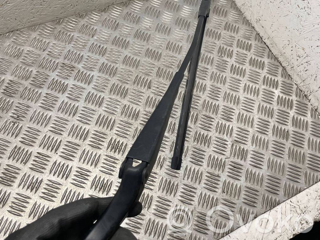 Opel Corsa D Front wiper blade arm 
