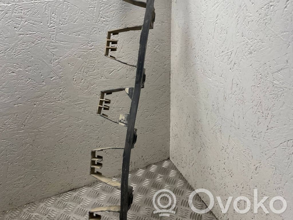 Volvo V50 Galinis laikiklis bamperio 