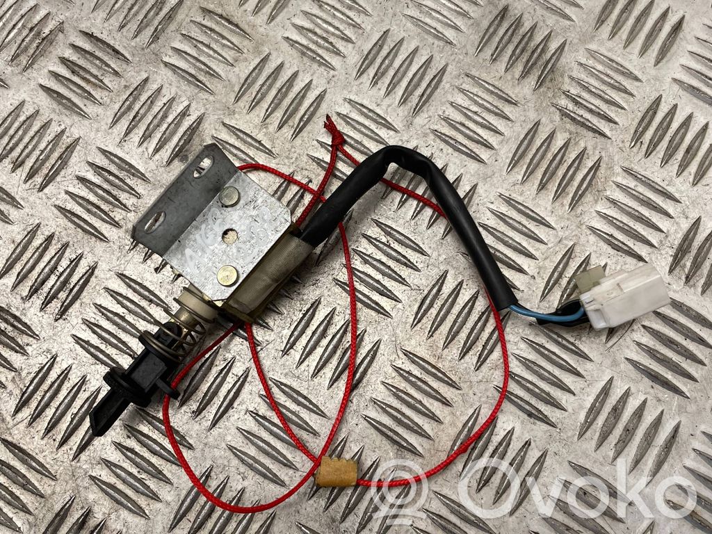 Alfa Romeo 166 Fuel tank cap lock 