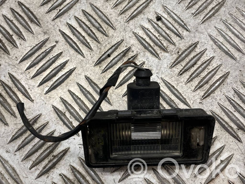 Seat Ibiza III (6L) Lampa oświetlenia tylnej tablicy rejestracyjnej 