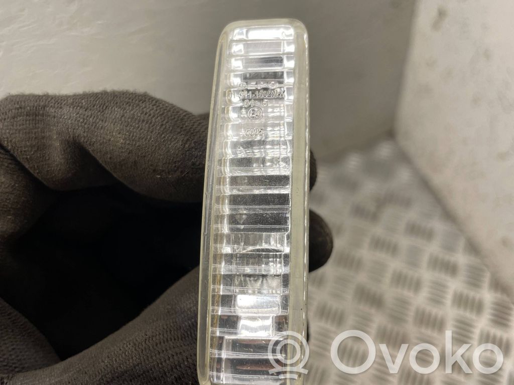 BMW 5 E39 Etupuskurin suuntavilkku 