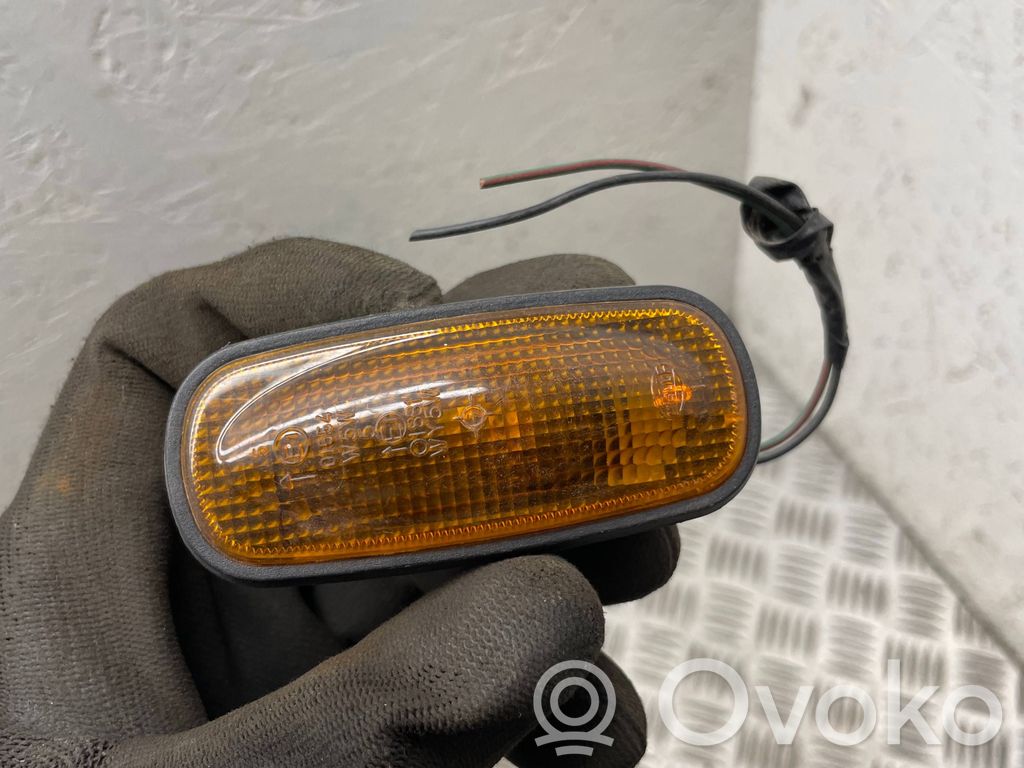 Land Rover Freelander Indicatore di direzione del parafango anteriore 