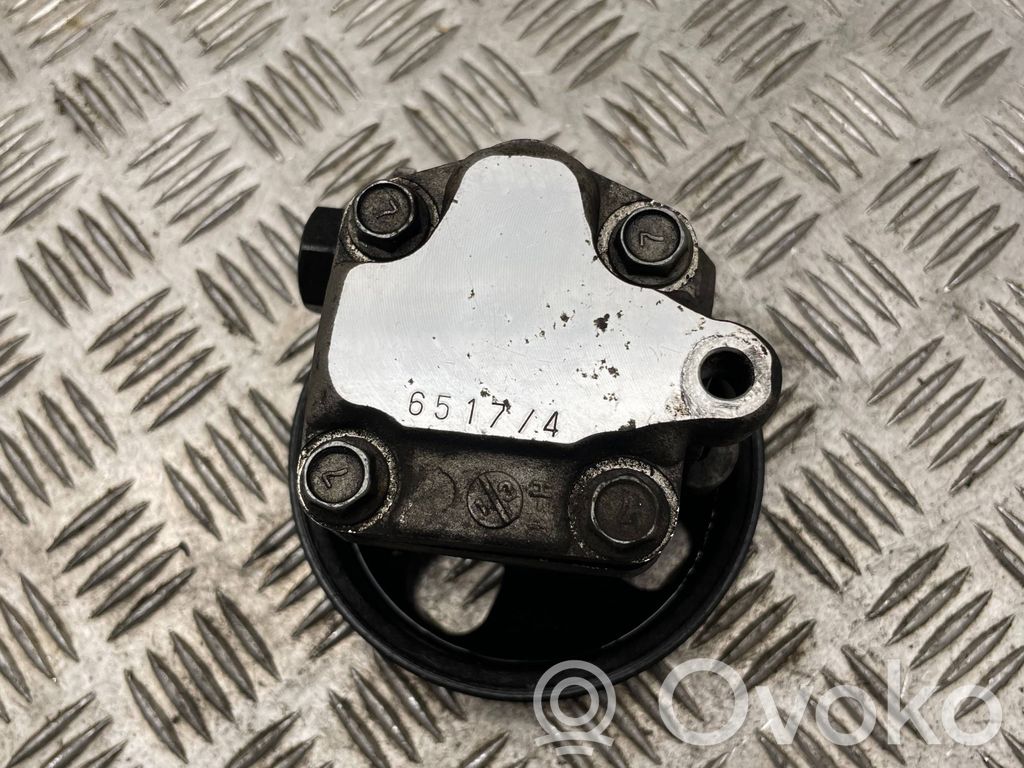 Ohjaustehostimen pumppu   65174