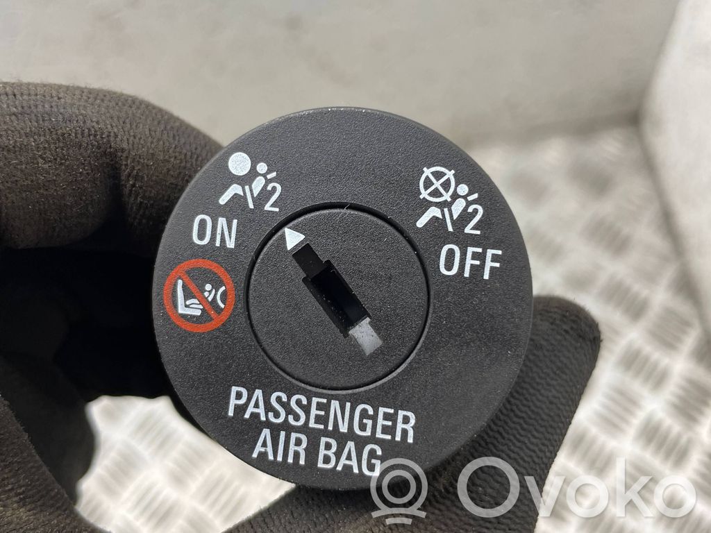 Opel Insignia A Schalter Beifahrerairbag ein/aus 
