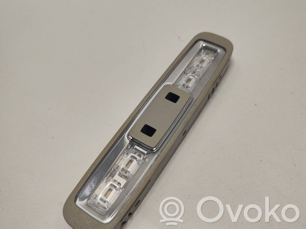 Inne oświetlenie wnętrza kabiny   A2389060001