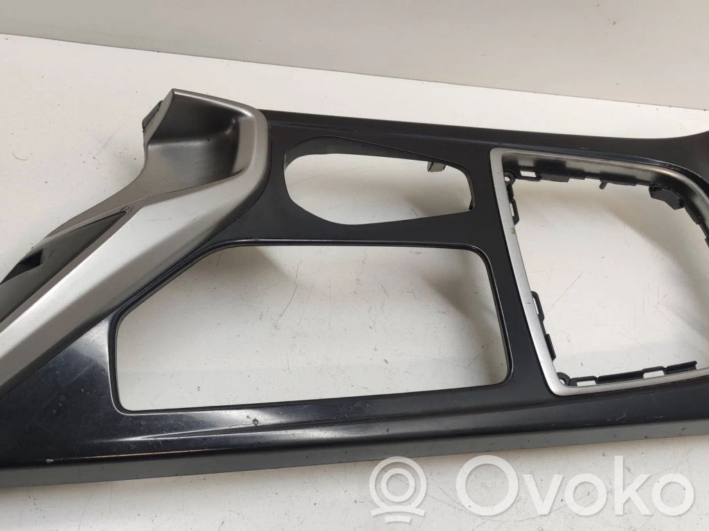 Hyundai i40 Ramka drążka zmiany biegów 