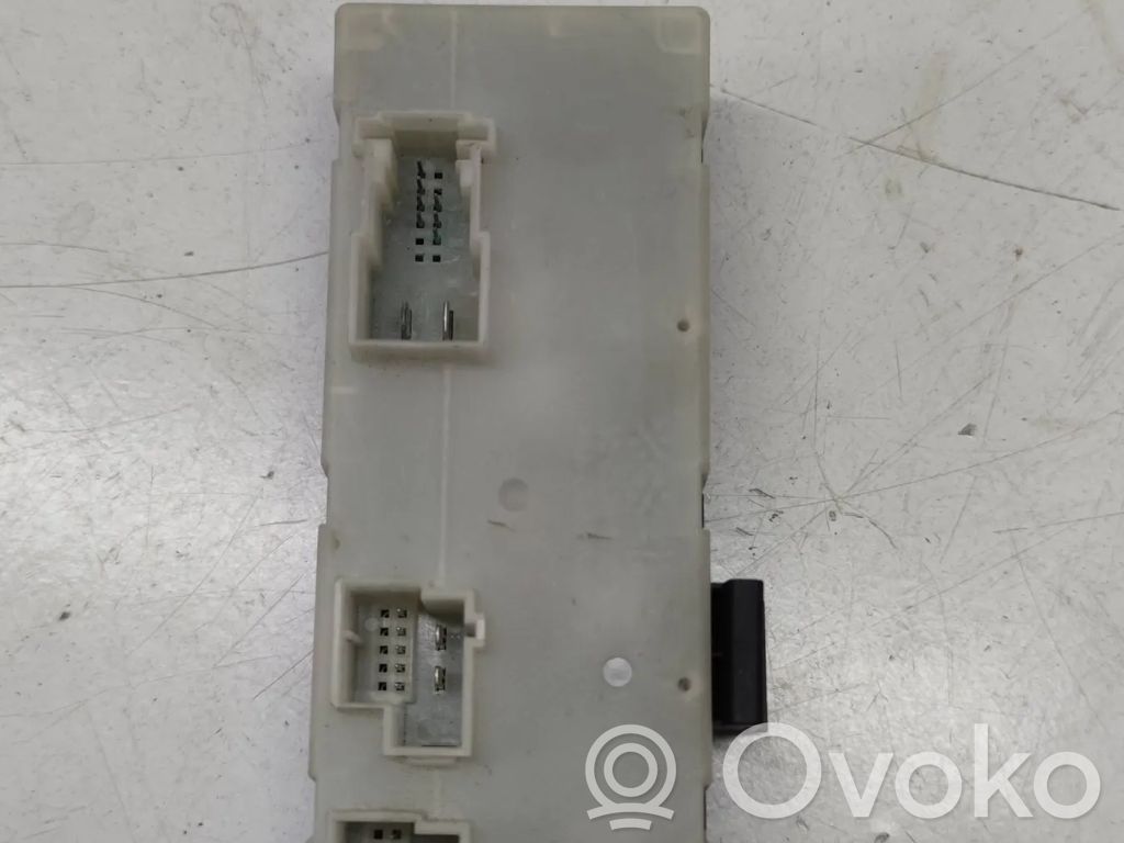 BMW X1 F48 F49 Muut ohjainlaitteet/moduulit 