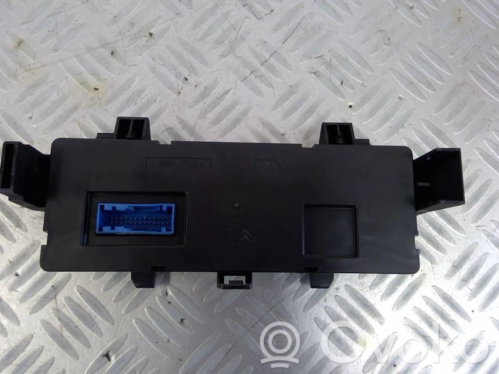 Climate control unit   96588239XT