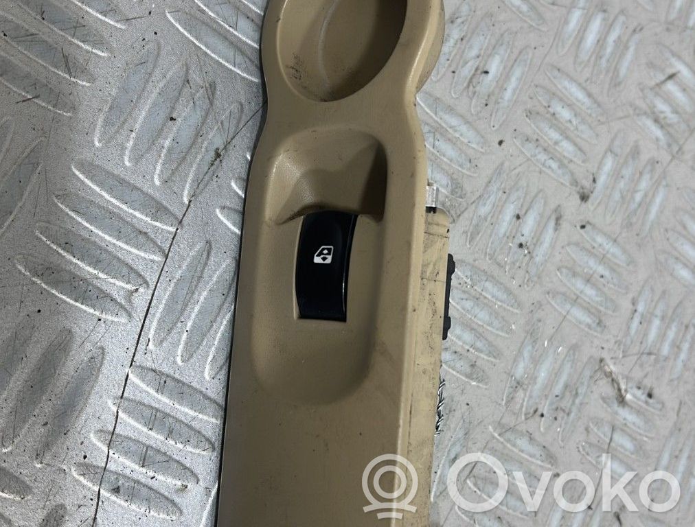 Renault Modus Interruptor del elevalunas eléctrico 