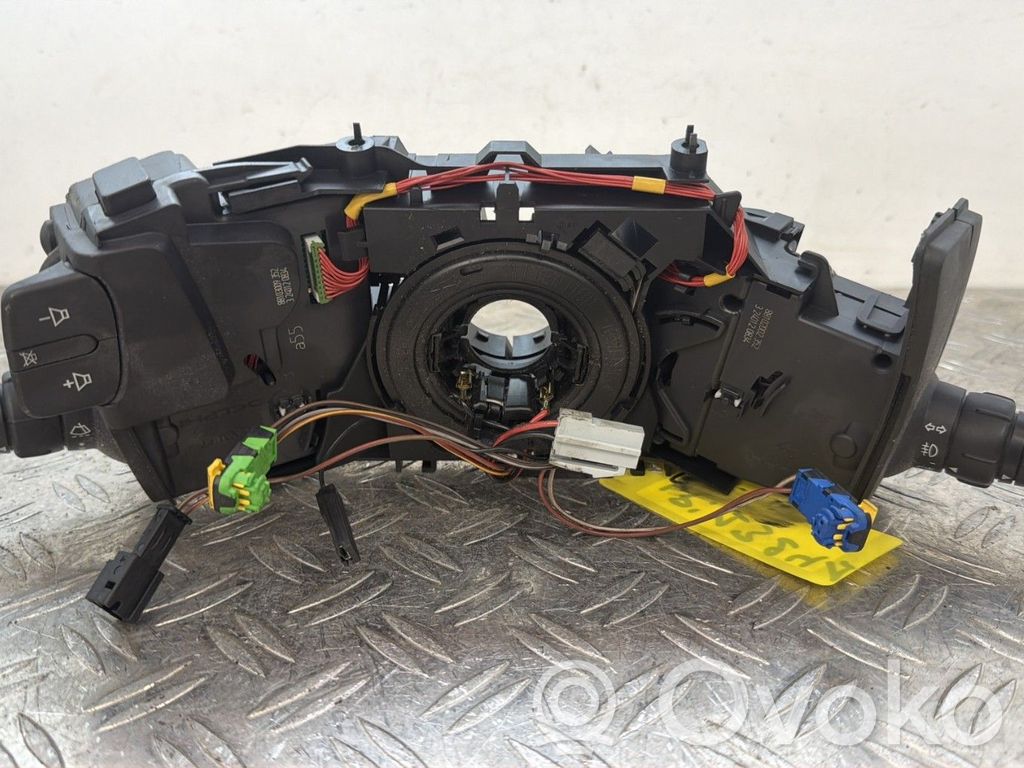 Renault Clio III Interruptor/palanca de limpiador de luz de giro 