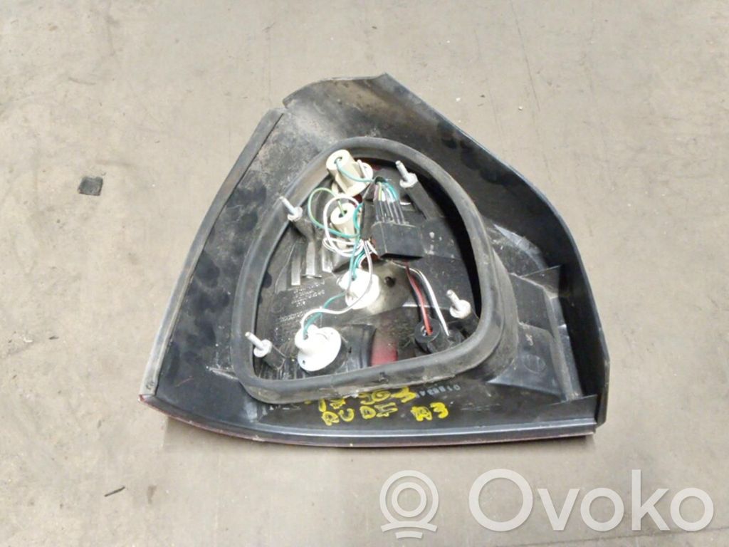 Takavalot   8L0945096A