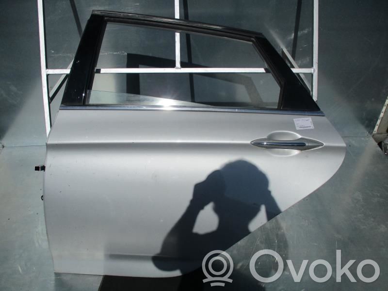 Puerta trasera   770033Z000