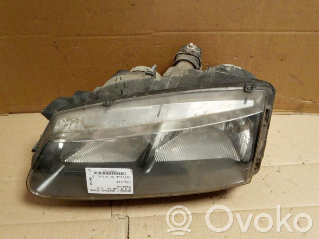 Scheinwerfer   7701042500