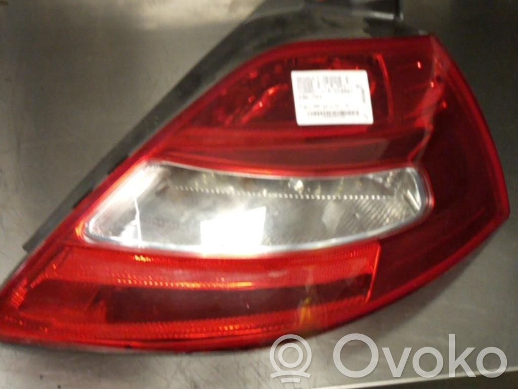 Takavalot   8200413216