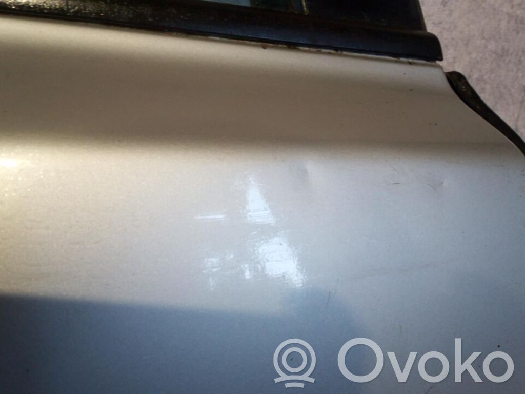 Volvo V50 Takaovi 