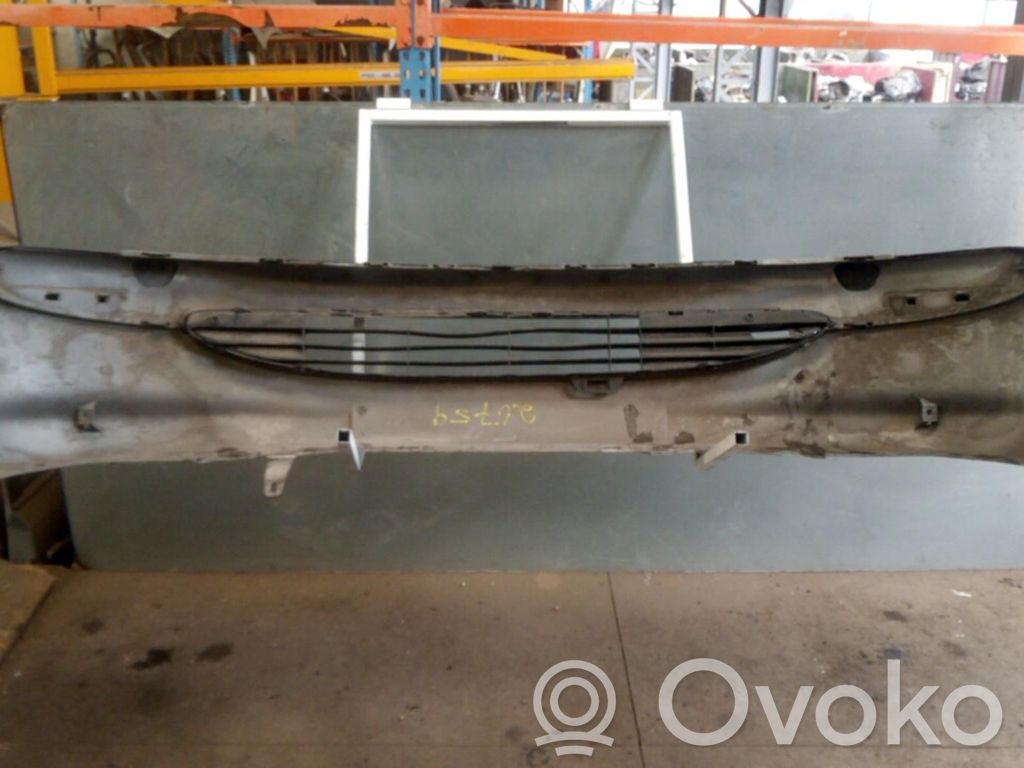 Peugeot 206 Parachoques delantero 