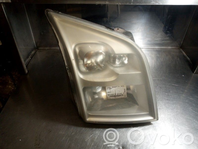 Headlight/headlamp   1684408