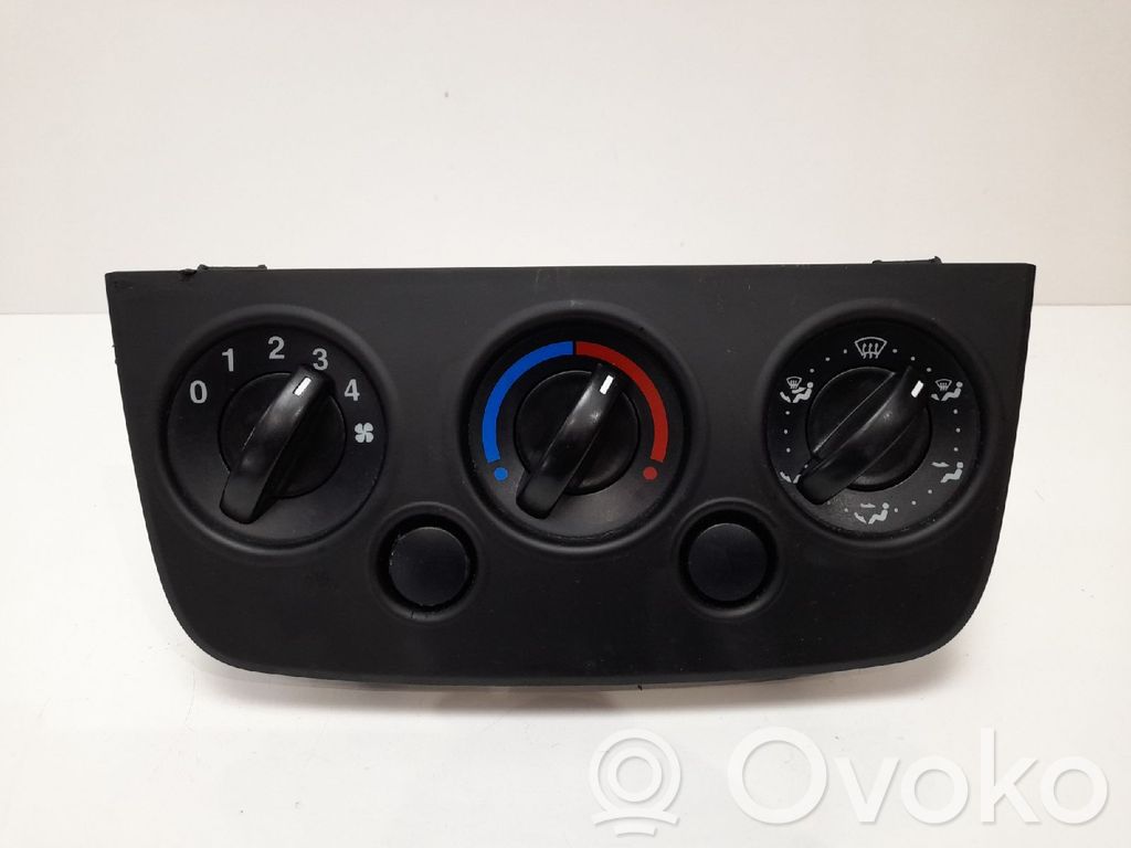 Ford Fiesta Panel klimatyzacji / Ogrzewania 