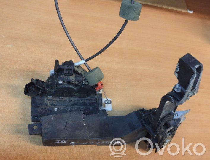 Ford Mondeo MK IV Broască ușă față (lângă mâner) 