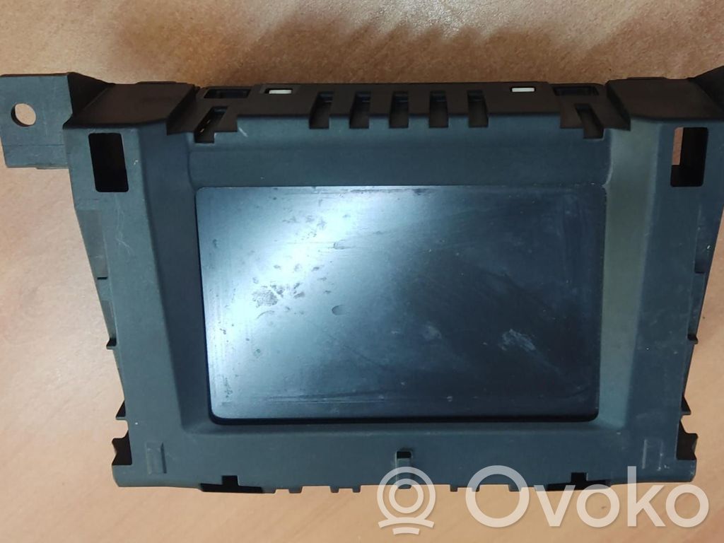 Opel Zafira B Panel radia 