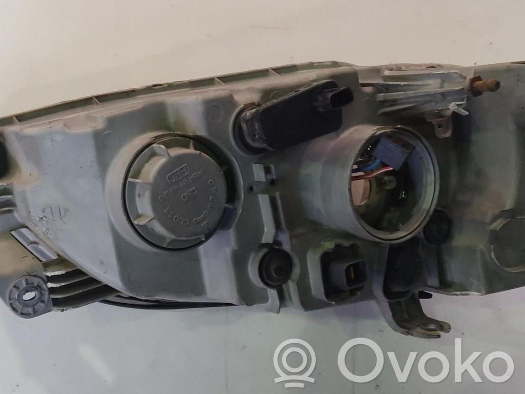 KIA Carnival Phare frontale 