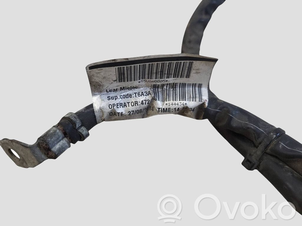 Volvo V40 Maakaapeli, akku