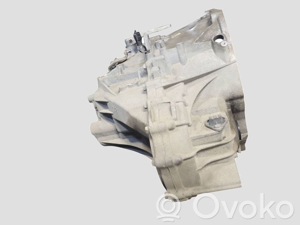 Nissan Qashqai Cutie viteze manuală cu 6 trepte 