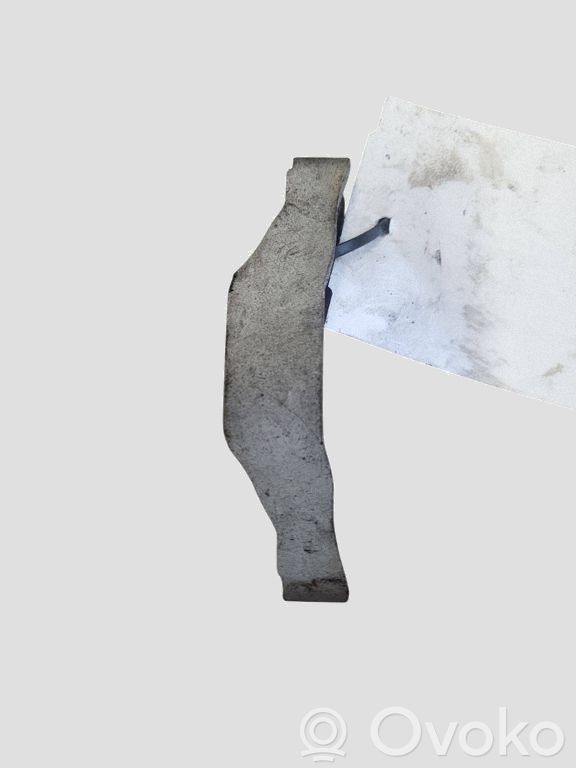 Bridă fixare injector