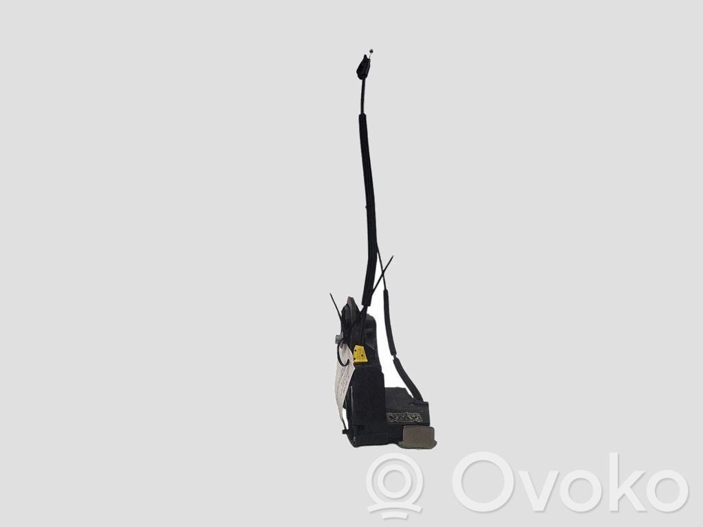 Opel Astra K Takaoven lukko 