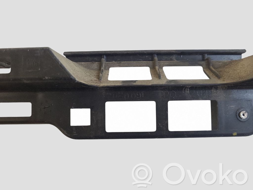 Opel Ampera Uchwyt / Mocowanie zderzaka tylnego 