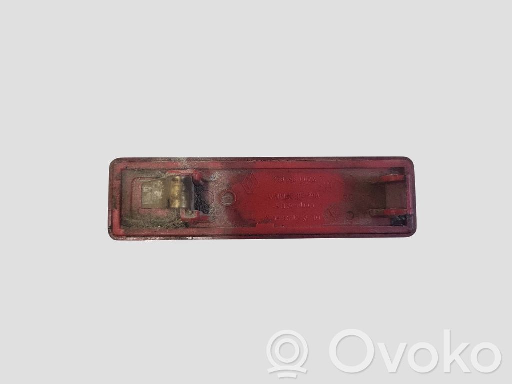 Renault Trafic II (X83) Reflector spate 