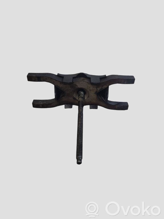 Bridă fixare injector