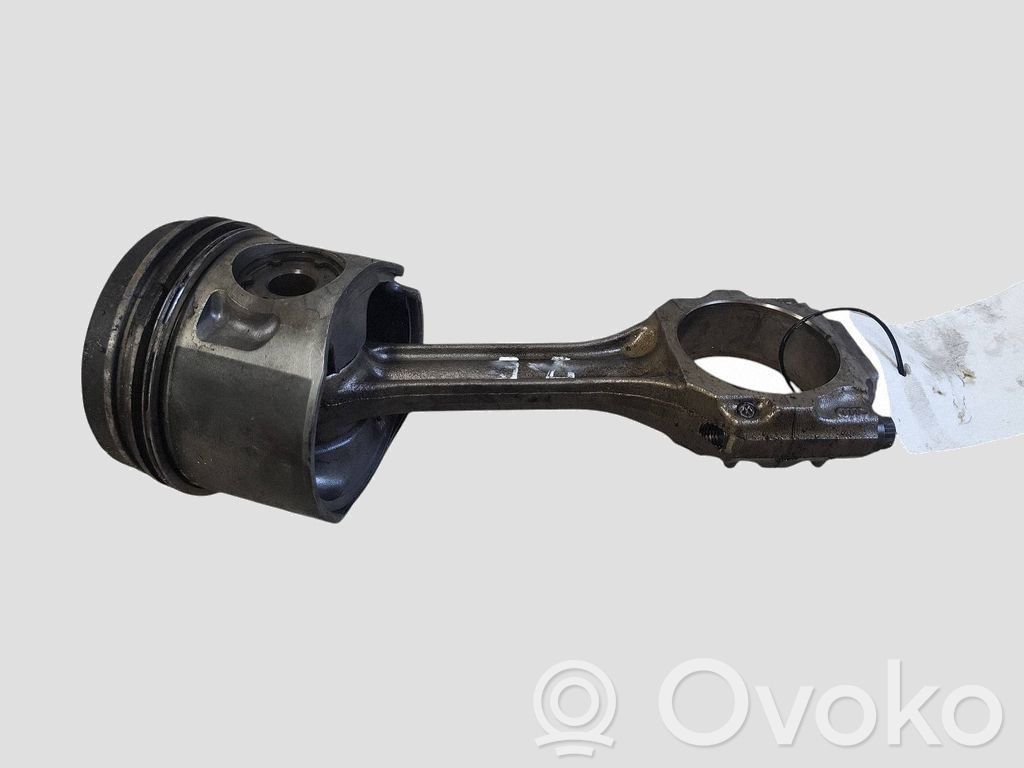 Volkswagen Multivan T4 Piston cu bielă 
