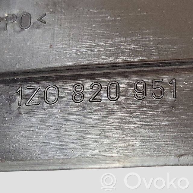 Skoda Octavia Mk2 (1Z) Griglia di ventilazione centrale cruscotto 