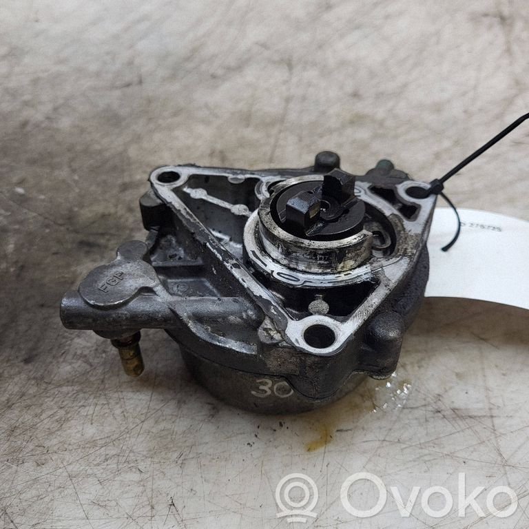 Opel Zafira B Bomba de vacío 