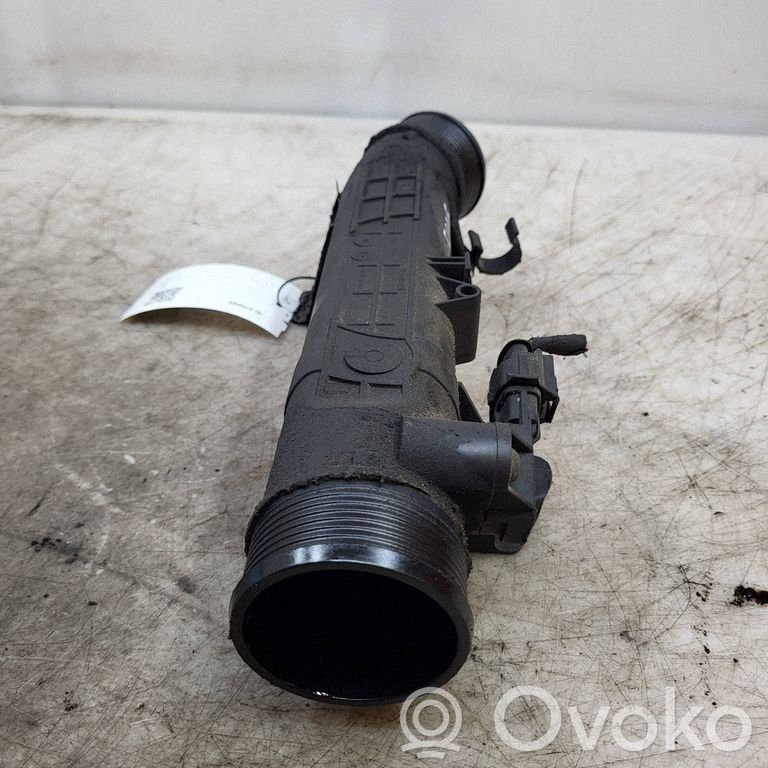 Välijäähdyttimen letku   31368609