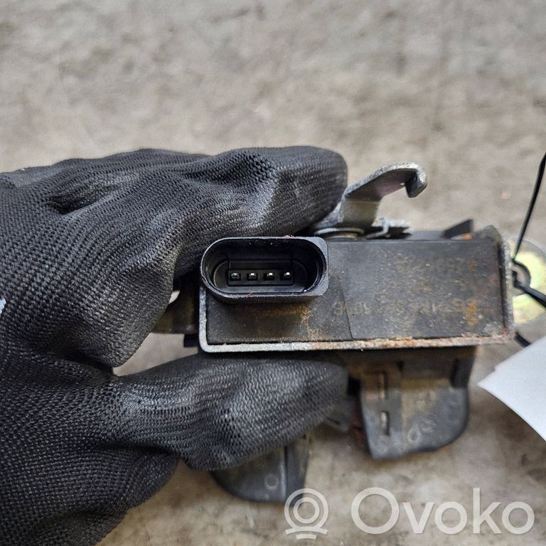 Volkswagen Golf V Serrure de loquet coffre 