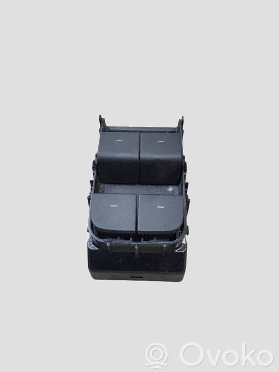 Tesla Model Y Przyciski szyb 